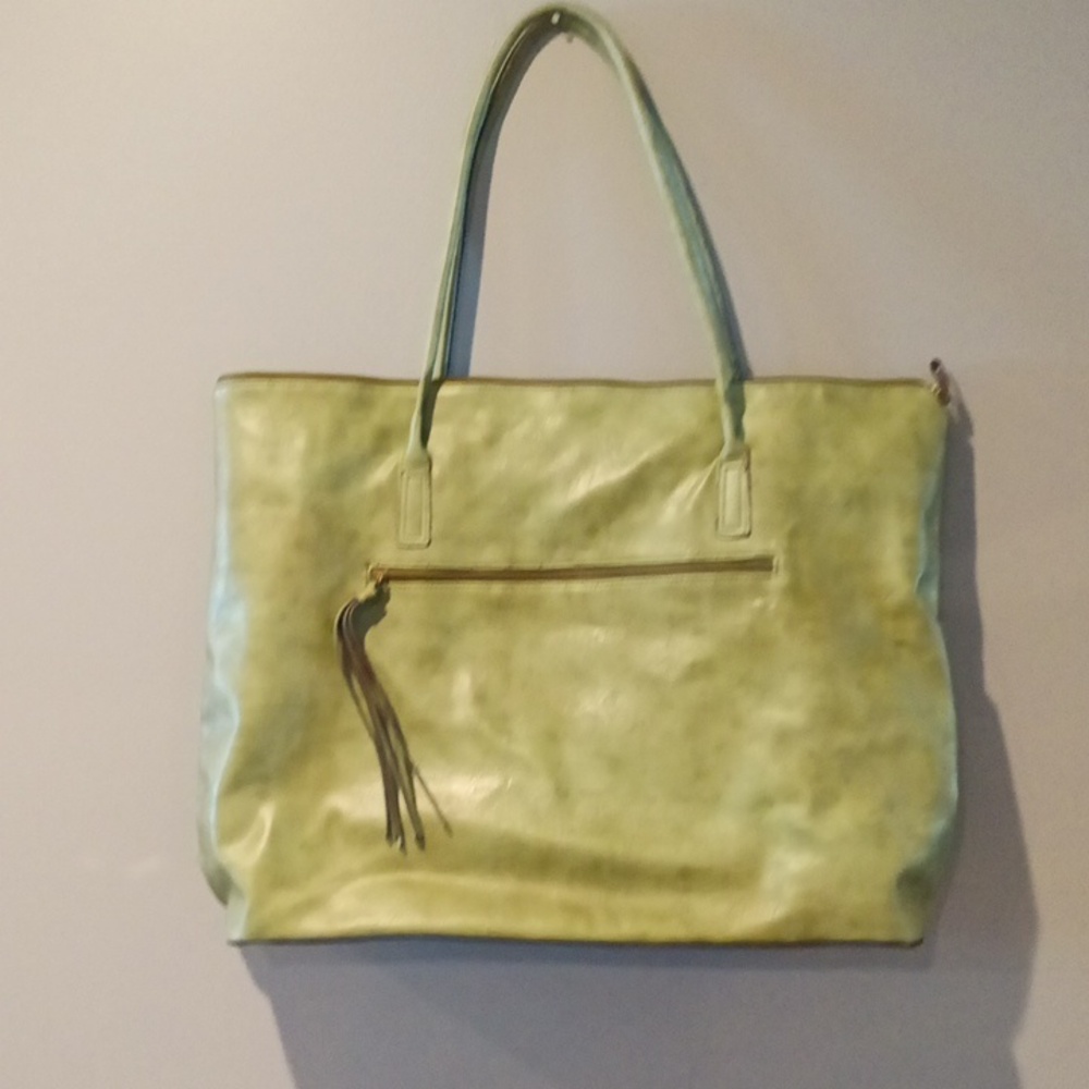 Bueno Extra Large Green Tote With Full Zipper Closure Great Condition!